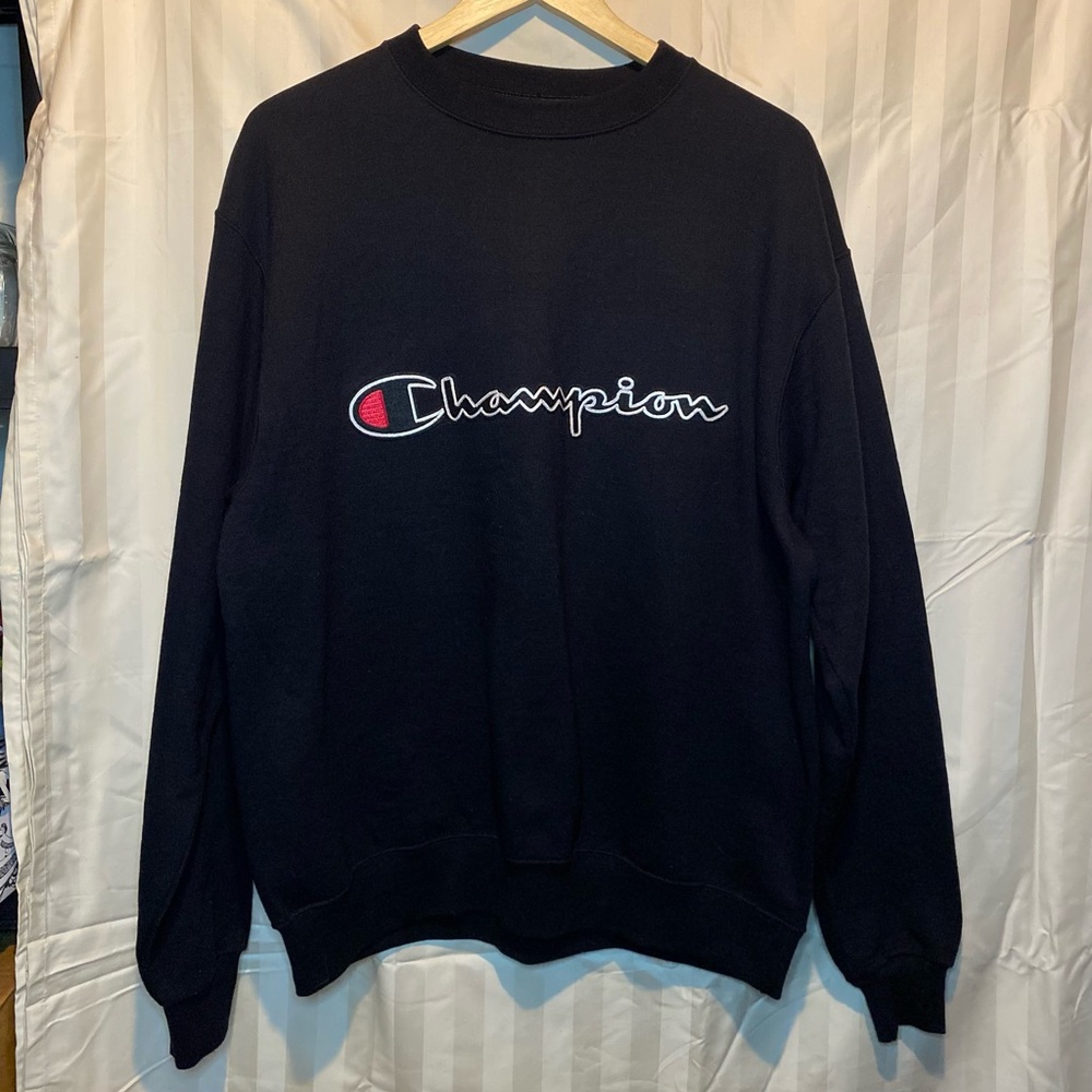 Champion NWOT Black Sweatshirt